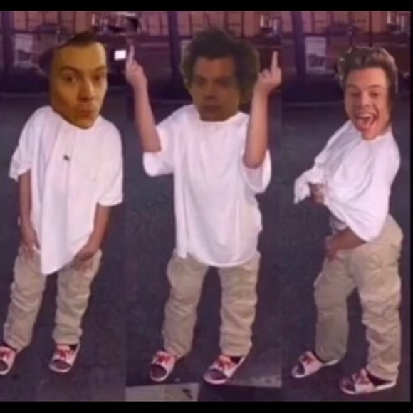 Meet your Posher, Ava - Picture 1 of 1